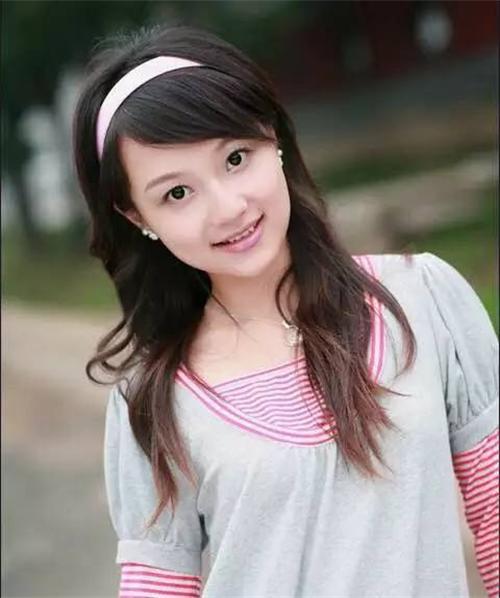 会见中央电视台主持人管文君「国家会议